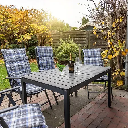 50010 Eulennest * Carolinensiel